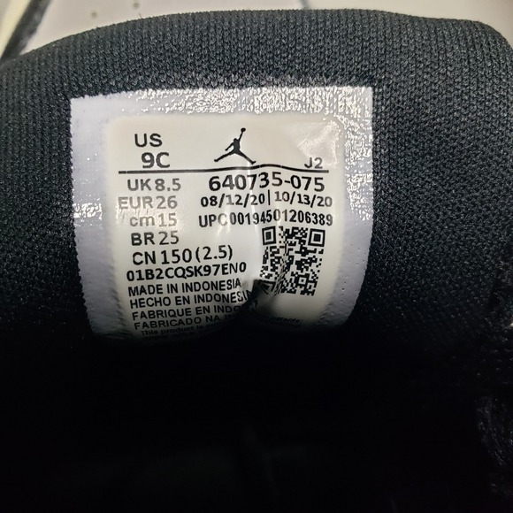 Nike Air Jordan 1 Mid Black/Red/White Size 9C - Picture 6 of 8